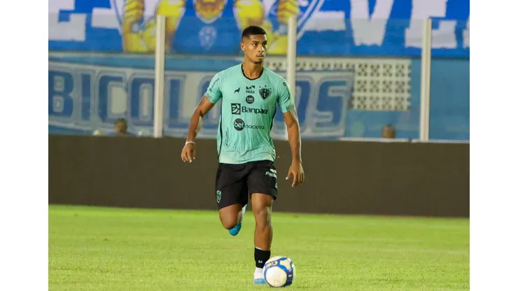 Vila Nova e Paysandu se encaram na 19ª rodada.