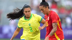 Lateral se lesionou no confronto. Juan Manuel Serrano Arce/Getty Images.