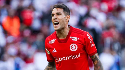 Hugo Mallo deixou o Internacional e jogará na Grécia