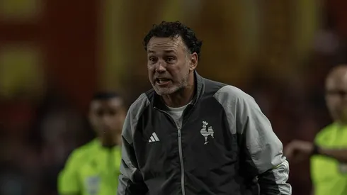 Milito cobra jogadores do Atlético-MG. Foto: Pedro Souza / Atlético