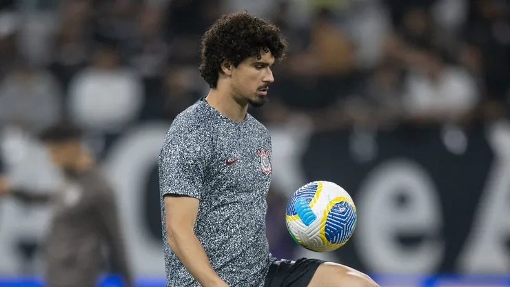 André Ramalho durante aquecimento contra o Grêmio. Foto: Rodrigo Coca