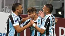 RS - Porto Alegre - 06/05/2021 - COPA SUL-AMERICANA 2021, GREMIO X ARAGUA - Ferreira jogador do Gremio comemora seu gol com Diego Souza e Luiz Fernando jogador da sua equipe durante partida contra o Aragua no estadio Arena do Gremio pelo campeonato Copa Sul-Americana