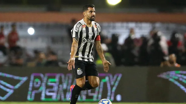 Tomás Rincón saiu revoltado de Santos x Operário