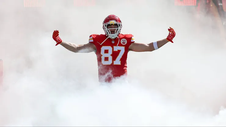 Travis Kelce e jogo pela NFL. Foto: David Smith
