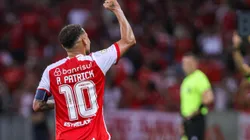 Alan Patrick jogador do Internacional comemora seu gol durante partida contra o Vitória. Foto: Maxi Franzoi/AGIF