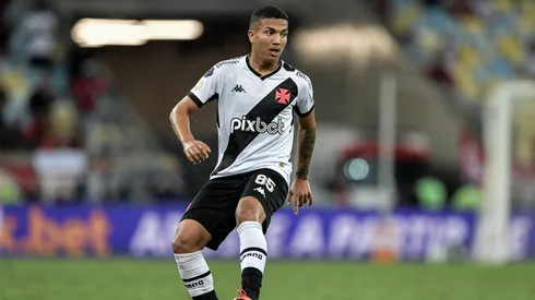 Volante saiu mais cedo após expulsão