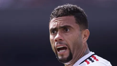 Wellington Rato foi apresentado ontem (10) no EC Vitória.