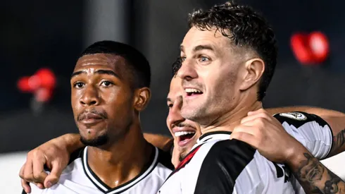 Jogadores do Vasco comemorando gol em jogo contra o Athletico-PR, pelo Campeonato Brasileiro.Foto: Celso Pupo