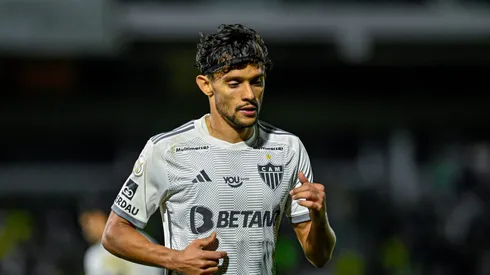 Scarpa em ação com a camisa do Galão da Massa