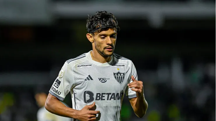 Scarpa em ação com a camisa do Galão da Massa