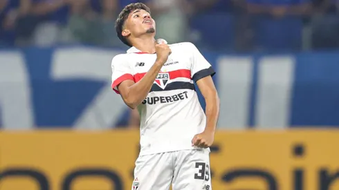 Zubeldía toma decisão surpreendente sobre barragem de William Gomes no São Paulo