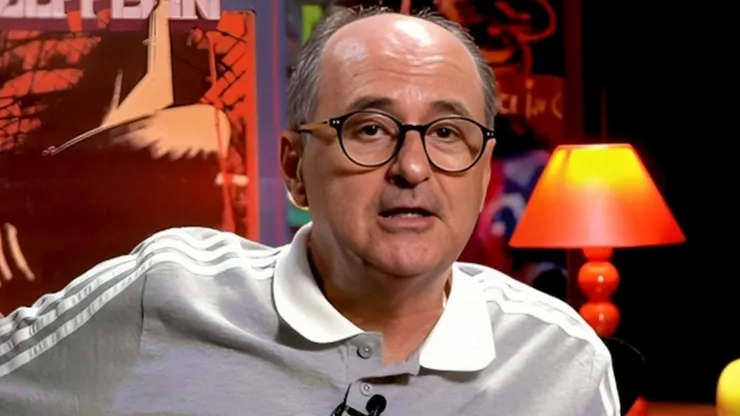 Carlos Eugênio Simon, ex-árbitro e analista da ESPN, discorda de pênalti em Maurício - Foto: Reprodução / YouTube Benja Me Mucho