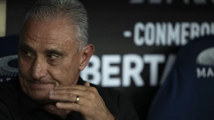 RJ - RIO DE JANEIRO - 19/09/2024 - COPA LIBERTADORES 2024, FLAMENGO X PENAROL - Tite tecnico do Flamengo durante partida contra o Penarol no estadio Maracana pelo campeonato Copa Libertadores 2024. Foto: Jorge Rodrigues/AGIF