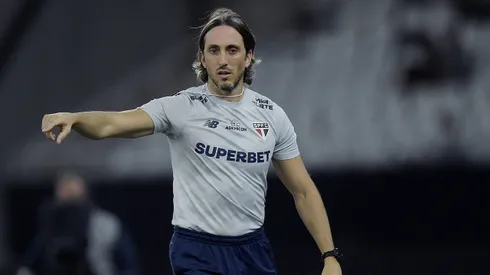 Zubeldía acompanha São Paulo em partida - Foto: Alexandre Loureiro/AGIF