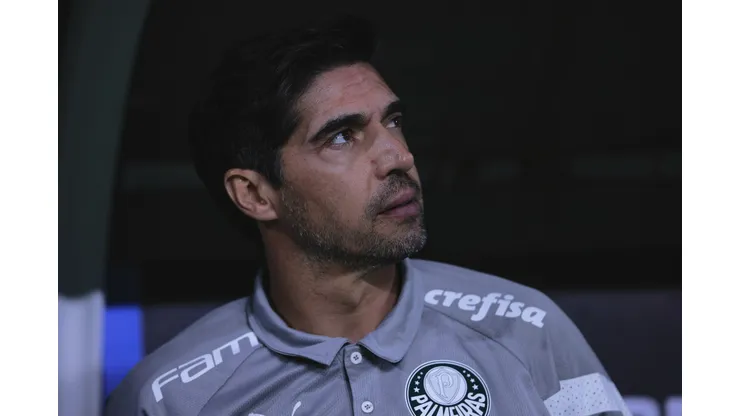 SP - SAO PAULO - 21/08/2024 - COPA LIBERTADORES 2024, PALMEIRAS X BOTAFOGO - Abel Ferreira tecnico do Palmeiras durante partida contra o Botafogo no estadio Arena Allianz Parque pelo campeonato Copa Libertadores 2024. Foto: Ettore Chiereguini/AGIF