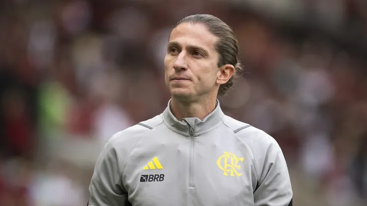 Filipe Luís é treinador do time sub-20 do Flamengo. Jorge Rodrigues/AGIF.