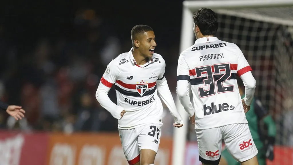 Henrique durante a partida contra o Vitória, na Série A. Foto: Paulo Pinto / São Paulo FC