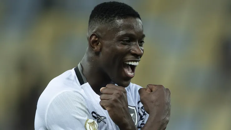 Luiz Henrique vive grande fase no Botafogo e na Seleção Brasileira. Foto: Jorge Rodrigues/AGIF.