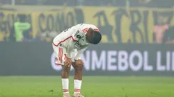 Nicolás de la Cruz do Flamengo após eliminação da Libertadores. (Foto de Ernesto Ryan/Getty Images)