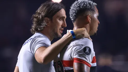 São Paulo toma decisão oficial sobre a demissão de Zubeldía após eliminação