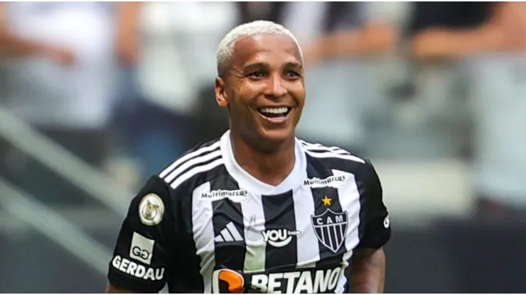 MG - BELO HORIZONTE - 22/09/2024 - BRASILEIRO A 2024, ATLETICO-MG X BRAGANTINO - Deyverson jogador do Atletico-MG comemora seu gol durante partida contra o Bragantino no estadio Arena MRV pelo campeonato Brasileiro A 2024. Foto: Gilson Lobo/AGIF