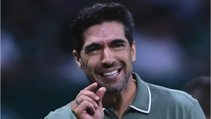 SP - SAO PAULO - 15/09/2024 - BRASILEIRO A 2024, PALMEIRAS X CRICIUMA - Abel Ferreira tecnico do Palmeiras durante partida contra o Criciuma no estadio Arena Allianz Parque pelo campeonato Brasileiro A 2024. Foto: Ettore Chiereguini/AGIF