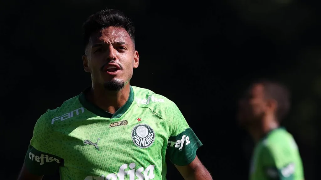 Gabriel Menino em treino do Palmeiras - Foto: César Greco
