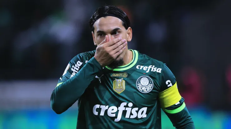 Foto: Ettore Chiereguini/AGIF - Gustavo Goméz jogador do Palmeiras, em duelo contra Atlético-MG