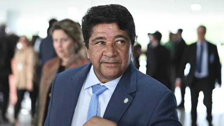 Ednaldo pode tomar decisão e prejudicar o Flamengo na temporada