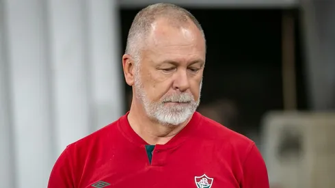 Mano Menezes apontou culpado por eliminação da equipe