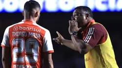 SP - SAO PAULO - 22/09/2024 - BRASILEIRO A 2024, SAO PAULO X INTERNACIONAL - Roger Machado tecnico do Internacional durante partida contra o Sao Paulo no estadio Morumbi pelo campeonato Brasileiro A 2024. Foto: Marcello Zambrana/AGIF