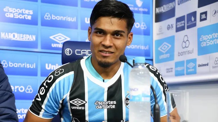 Grêmio contratou Arezo em julho - Foto: Rodrigo Fatturi/Grêmio.