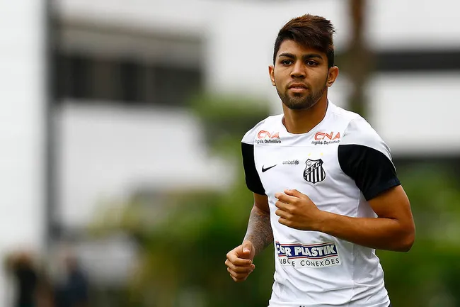 Revelado no Peixe, Gabigol foi bicampeão paulista, em 2015 e 2016 – Foto: Ricardo Saibun/Santos FC