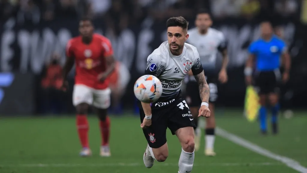 Igor Coronado em jogo do Corinthians. Ettore Chiereguini/AGIF.