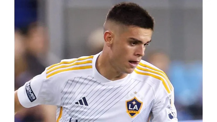 Gabriel Pec durante partida entre San Jose Earthquakes e Los Angeles Galaxy, pela MLS, no dia 31/07/2024. Foto: Jeff Mulvihill Jr.