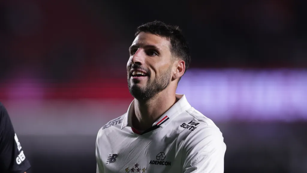 Calleri quer quebrar tabu no São Paulo. Foto: Ettore Chiereguini/AGIF