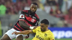 - Gerson em Flamengo x Peñarol, no Maracanã
