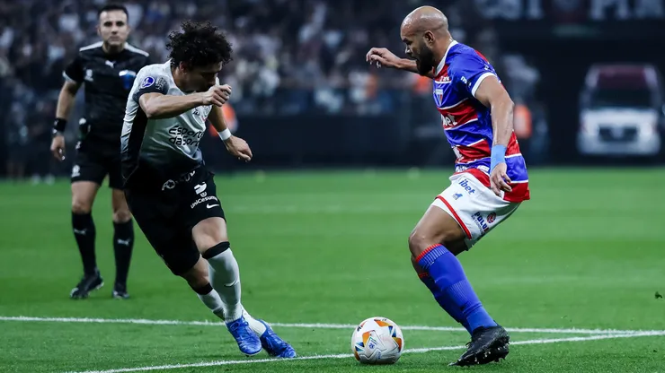 Corinthians 0 x 0 Fortaleza ao final do primeiro tempo. Foto: Marco Miatelo/AGIF