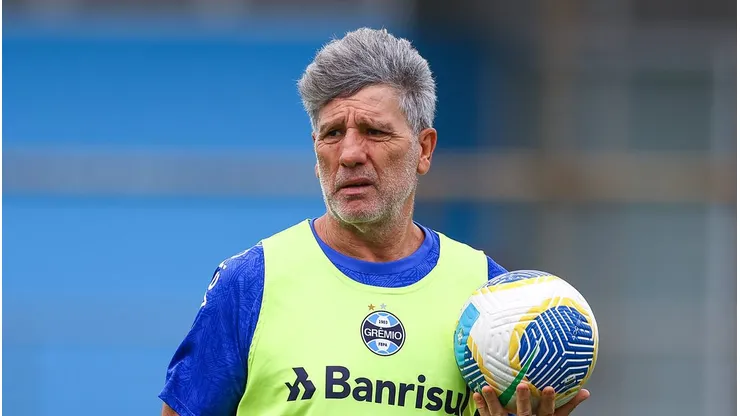 Renato Gaúcho em treino no CT Luiz Carvalho - FOTO: LUCAS UEBEL/GREMIO FBPA