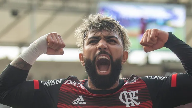 Gabigol com a camisa do Flamengo.