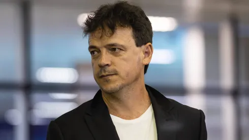 Fernando Diniz chegando em Belém para partida da Seleção Brasileira contra a Bolívia, no dia 04/09/2023. Foto: Filipe Bispo