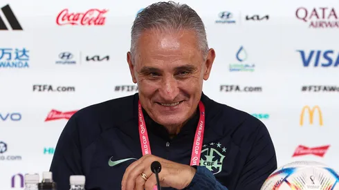 Tite quando ainda dirigia a Seleção Brasileira, em entrevista coletiva durante a Copa do Mundo de 2022, no Catar, no dia 08/12. Foto: Goran Stanzl