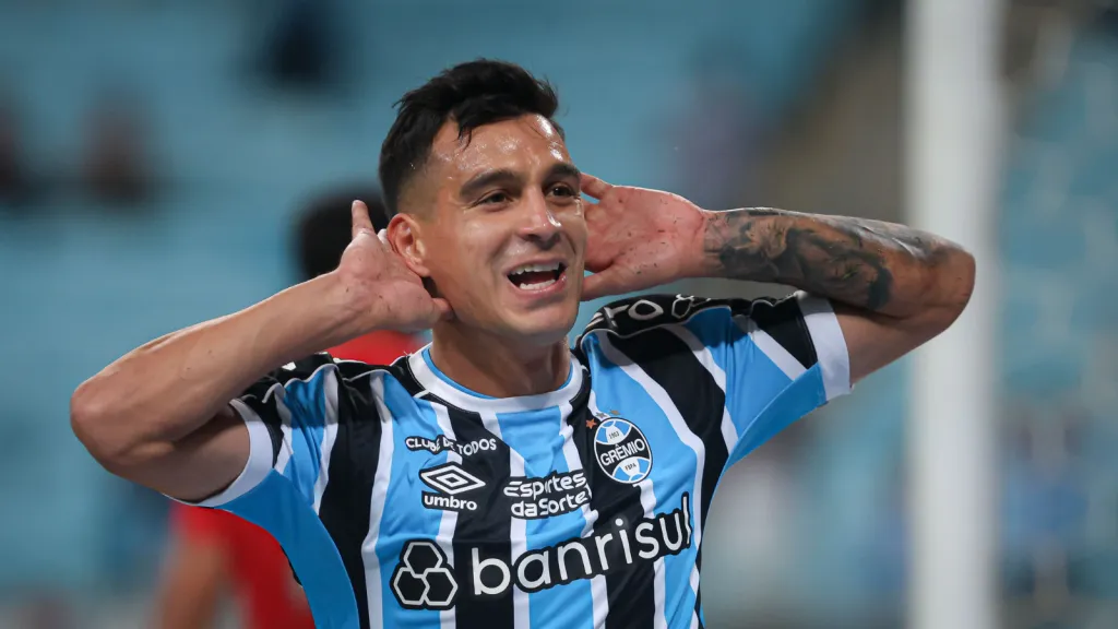Cristaldo chega a 100 jogos no Grêmio. Foto: Maxi Franzoi/AGIF