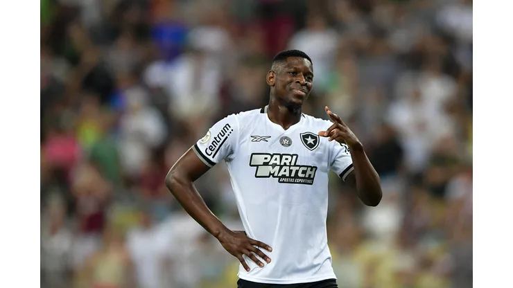Luiz Henrique e +2 do Botafogo estão em pré-lista de Dorival
