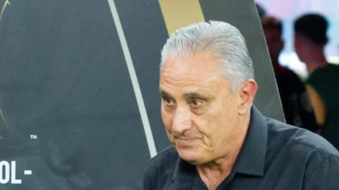 Tite durante jogo do Flamengo na Libertadores.