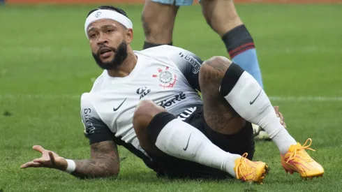 Corinthians descartou lesão em Memphis Depay.