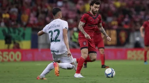 Lucas Lima rege o meio-campo do Sport na Série B (Foto: Rafael Vieira/AGIF)