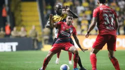 Athletico não soube como potencializar o seu ataque contra o Criciúma (Foto: Leonardo Hubbe/AGIF)