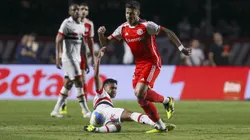 SAO PAULO, BRAZIL - SEPTEMBER 22: Nestor of Sao Paulo fights for the ball with Romulo of Internacional during the Brasileirao 2024 match between Sao Paulo and Internacional at MorumBIS on September 22, 2024 in Sao Paulo, Brazil. (Photo by Ricardo Moreira/Getty Images)