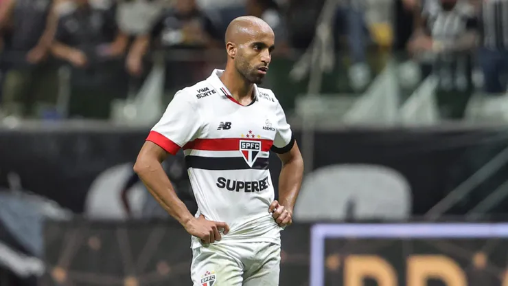 Jogador participou da entrevista após o jogo